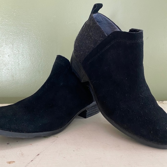 Bootie - Picture 2 of 5